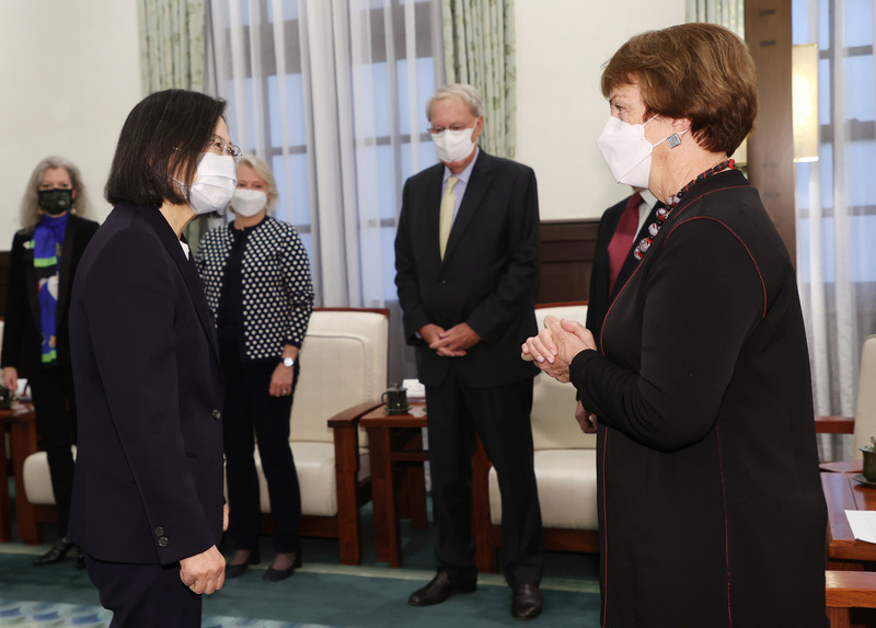 Tsai Ing-wen agradece el apoyo de la administración Biden a Taiwán mediante la venta de armamento