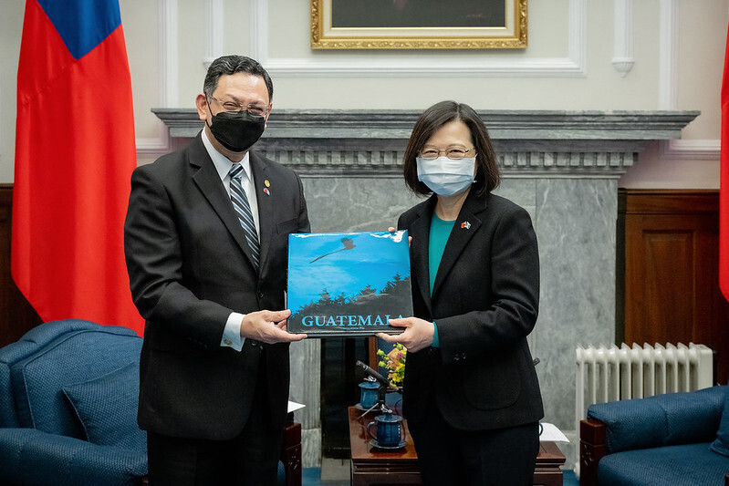 Nuevo embajador de Guatemala presenta sus cartas credenciales