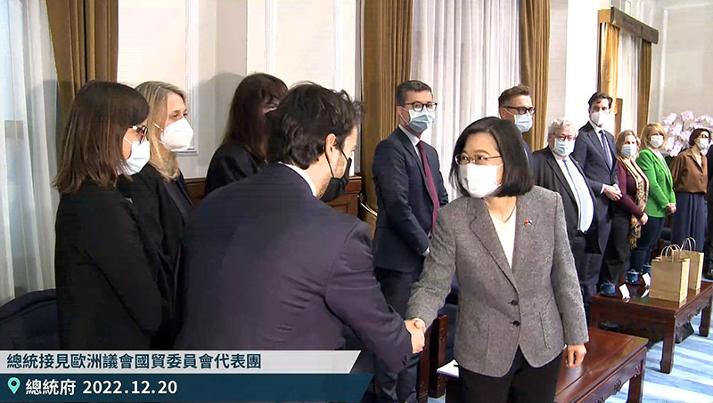 Tsai Ing-wen espera acelerar un acuerdo de inversiones con la UE