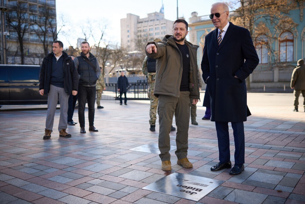 Experto estadounidense: “La visita de Biden a Kiev disipa las dudas de su apoyo a Taiwán”