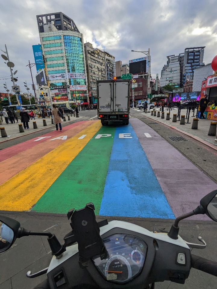 55. Recorriendo Ximending CAPÍTULO 2: Distrito LGBTQ+
