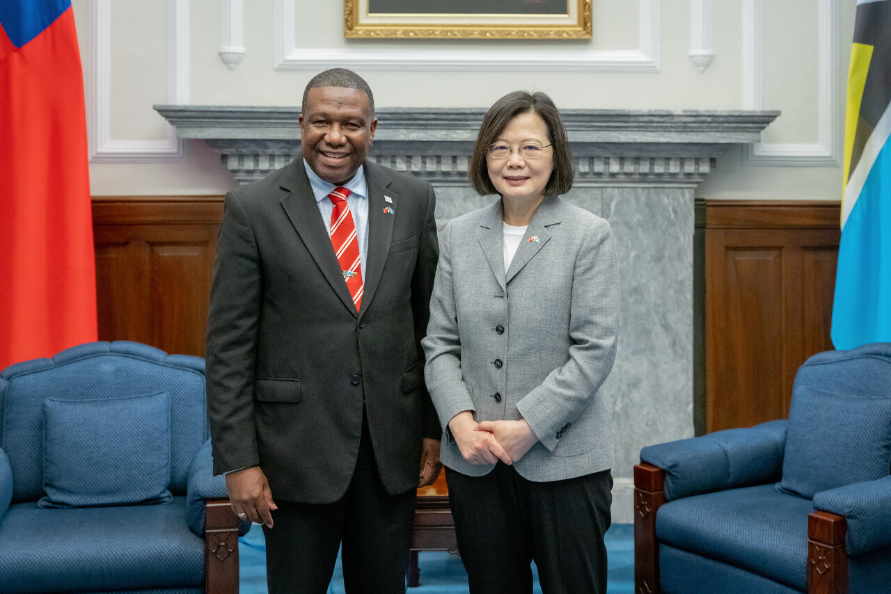 Tsai Ing-wen recibe al ministro de Exteriores de Santa Lucía y aboga por ampliar la cooperación