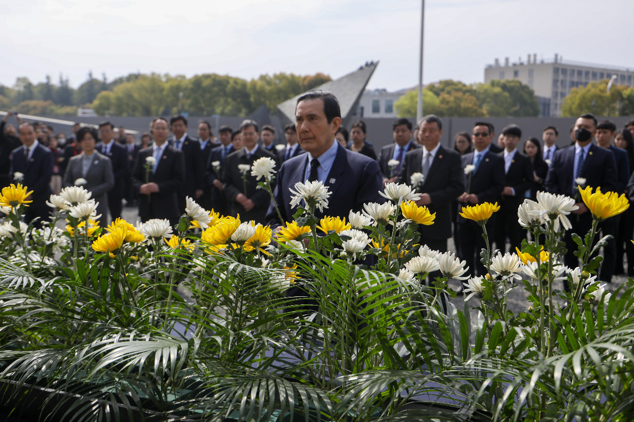 Ma Ying-jeou conmovido tras su visita al Monumento Memorial a la Masacre de Nankín
