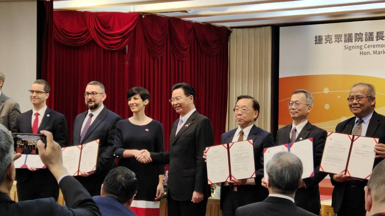 Taiwán y República Checa firman memorandos de cooperación en los ámbitos público y privado