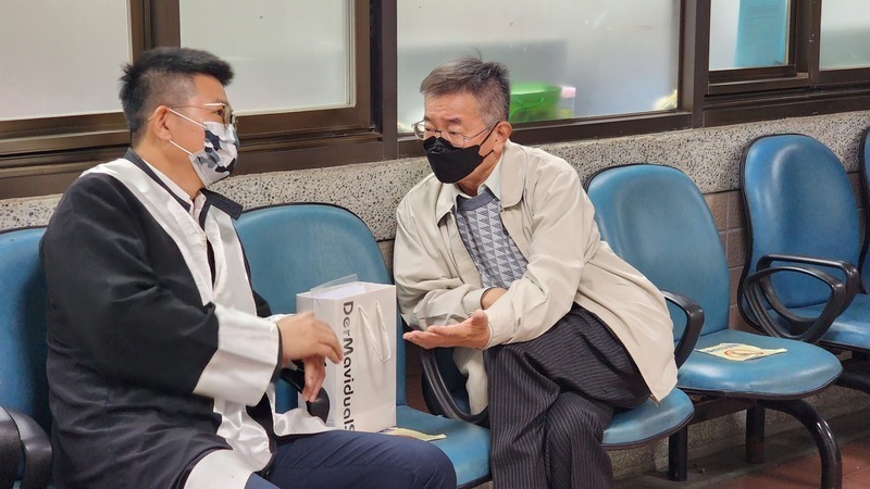 Implicado en espionaje se negó a invitar a Annette Lu a un viaje a China continental debido a su dificultad