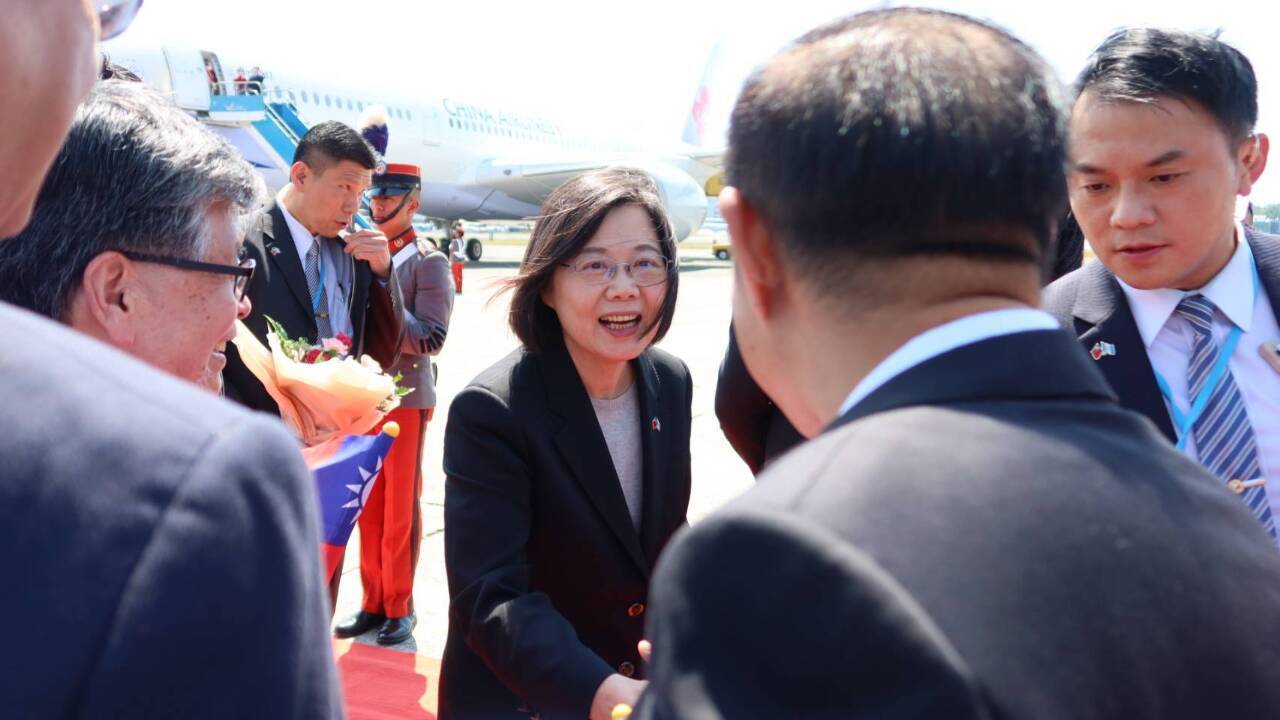Tsai Ing-wen llega a Guatemala