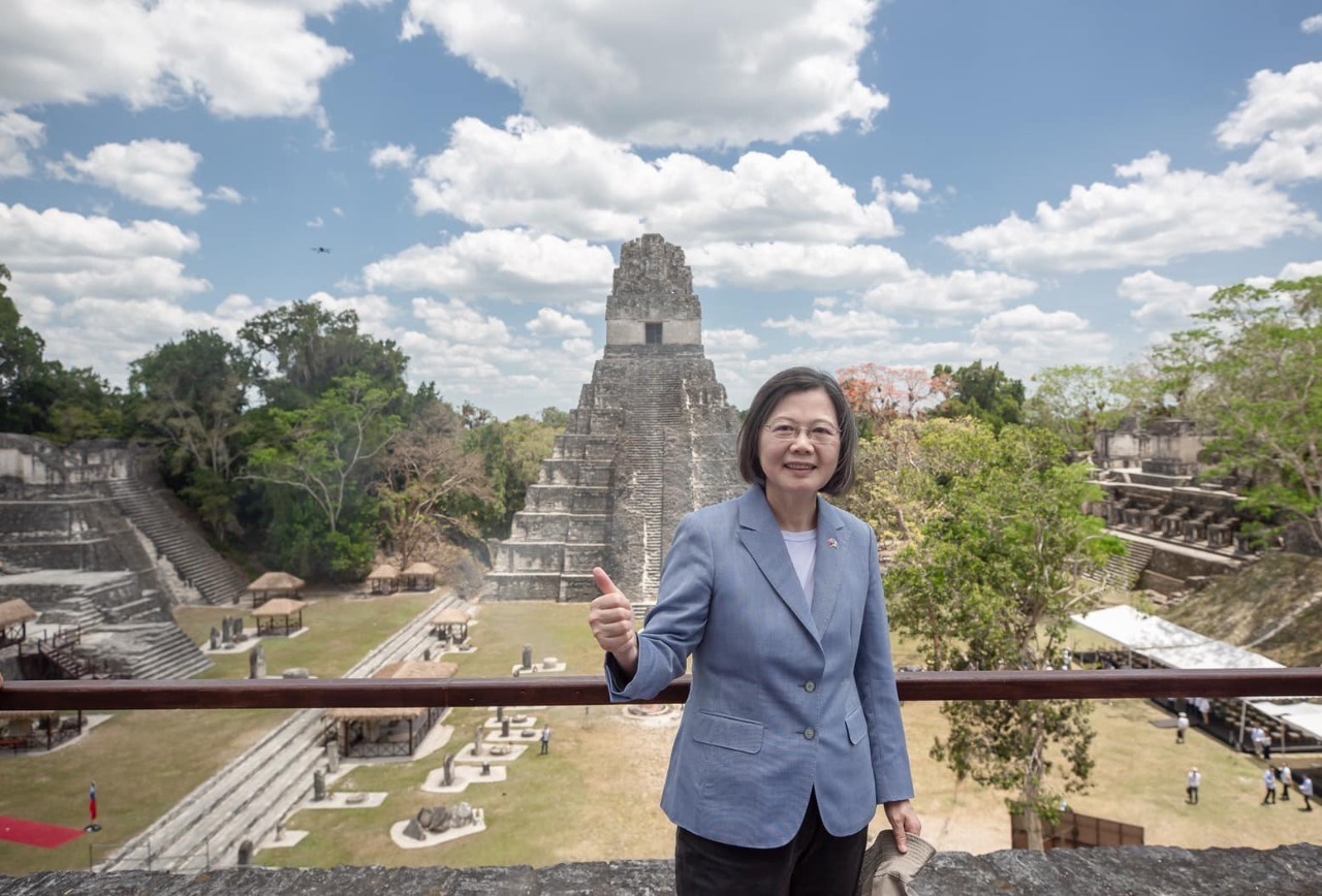 Tsai Ing-wen elogia el desarrollo de Guatemala
