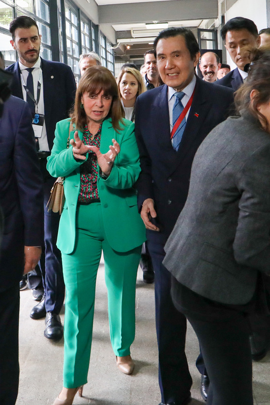 El Foro Económico de Delfos sigue sin corregir el título del expresidente Ma Ying-jeou