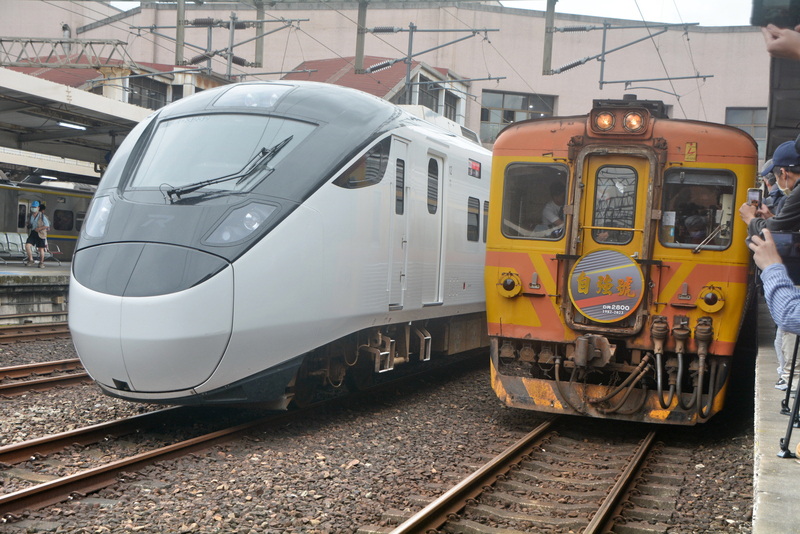 Una emotiva renovación en el servicio ferroviario