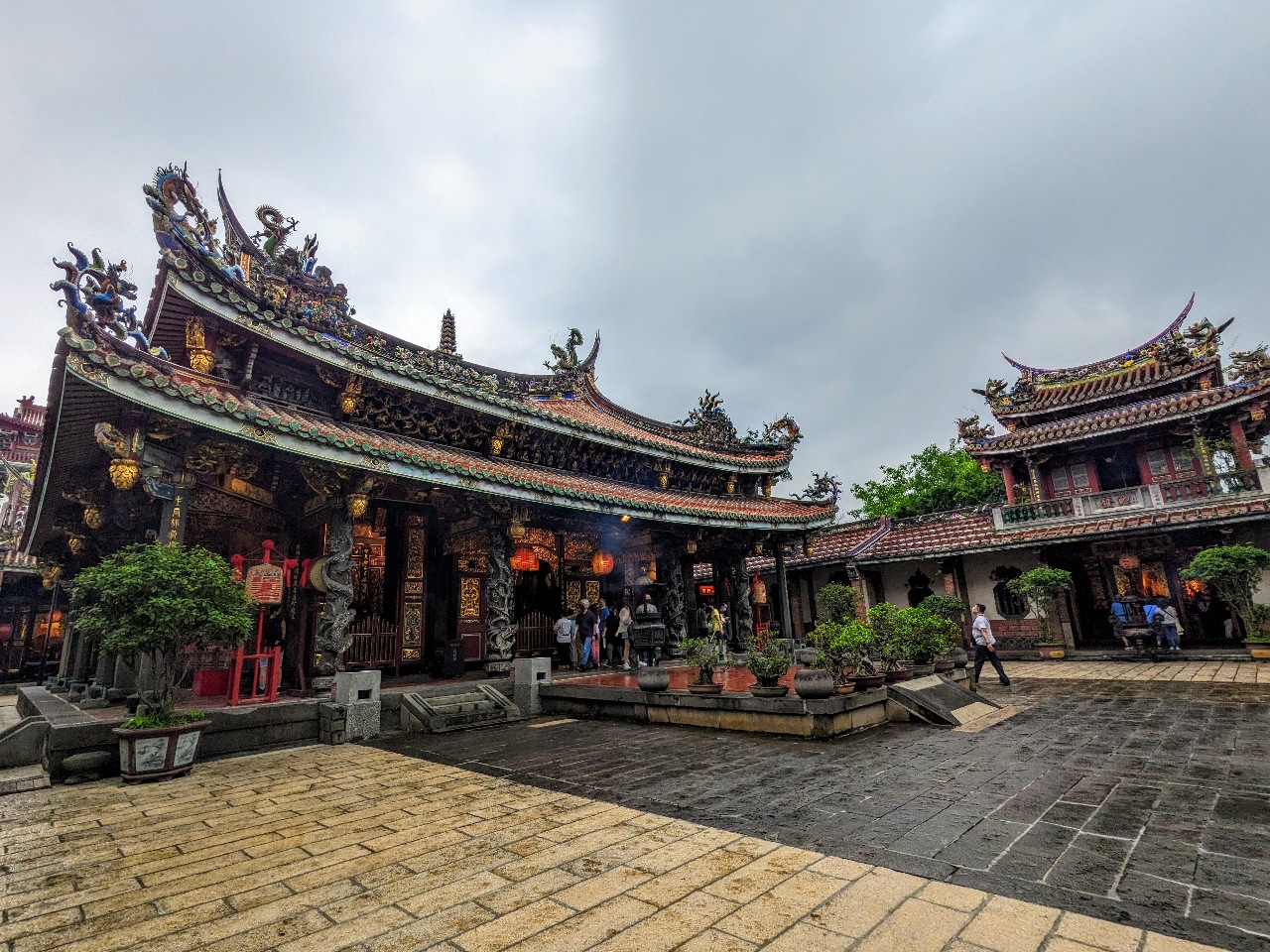 66. Explorando Yuanshan y sus Alrededores: CAPITULO 1: Templo Baoan