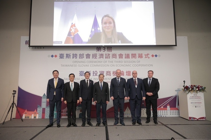 Delegación ministerial eslovaca llega a Taiwán para reuniones de cooperación económica