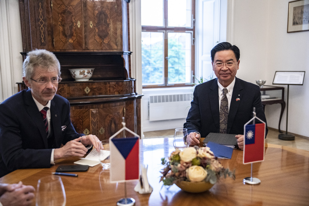 Joseph Wu se reúne con el presidente del Senado checo y ofrecerá una conferencia en Praga