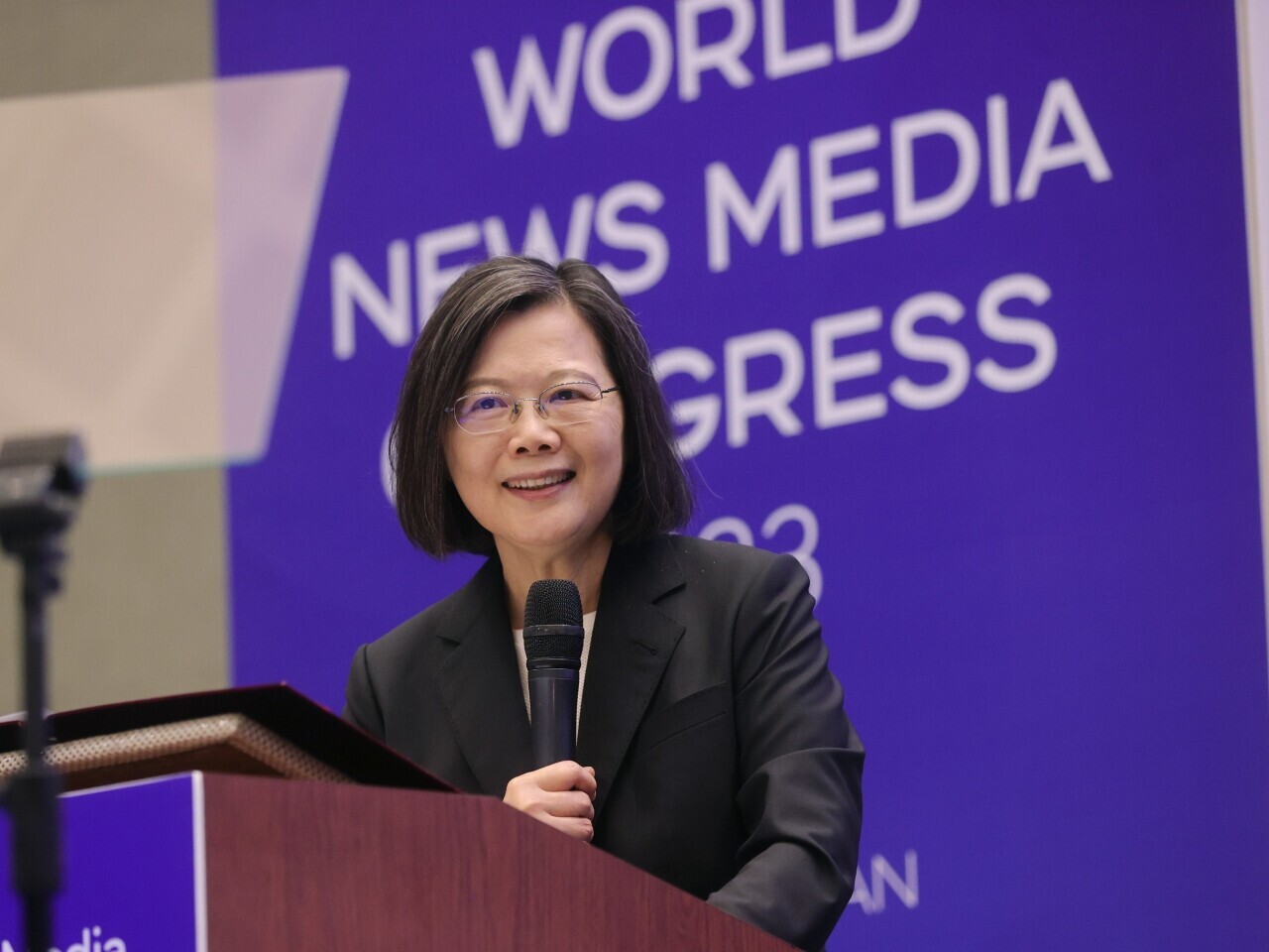 Tsai Ing-wen cree que el Gobierno debe colaborar con la sociedad civil para luchar contra las noticias falsas