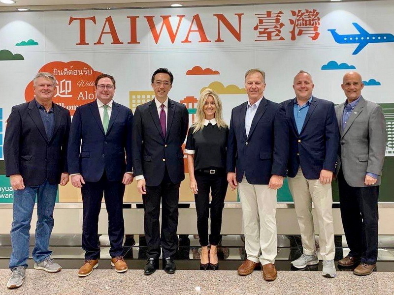 Delegación del Congreso de los EE. UU. llega de visita a Taiwán