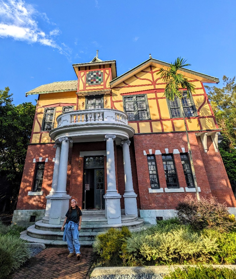 72. Explorando Yuenshan y sus Alrededores:  CAPÍTULO 6: La casa de las Historias