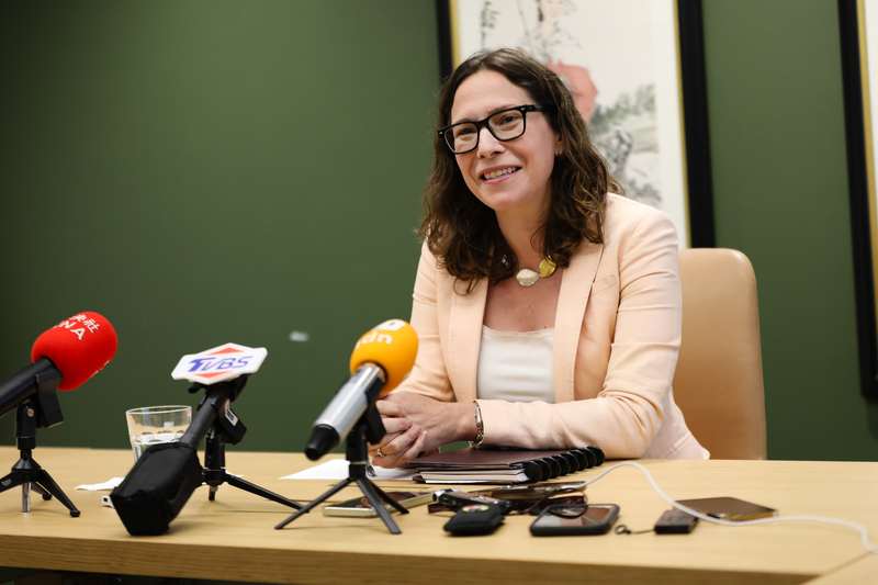 La presidenta del AIT Laura Rosenberger llega de visita a Taiwán