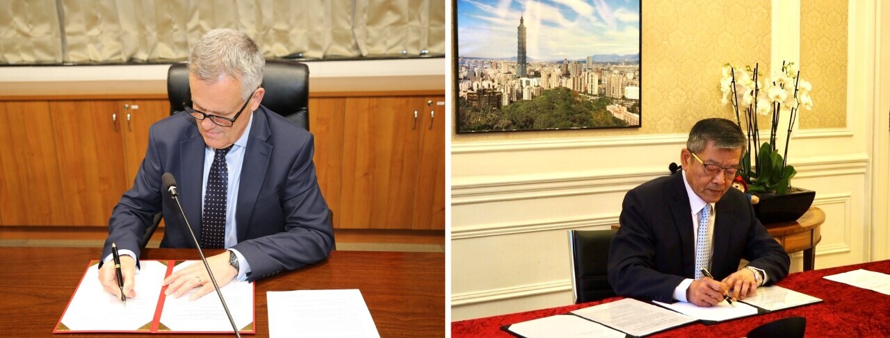 Taiwán y Reino Unido firman un acuerdo para un reconocimiento mutuo de sus tarjetas de salud