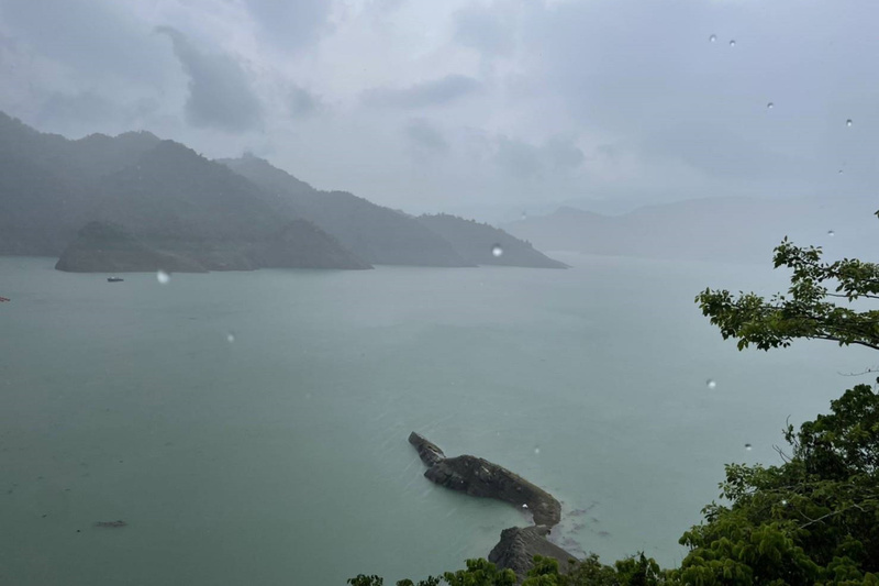 El tifón Doksuri alivia significativamente los niveles de agua en los embalses taiwaneses