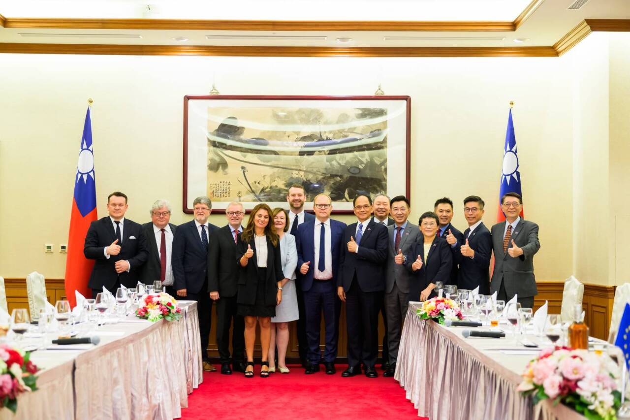 Eurodiputada italiana aboga porque su país abandone los proyectos chinos y coopere con Taiwán