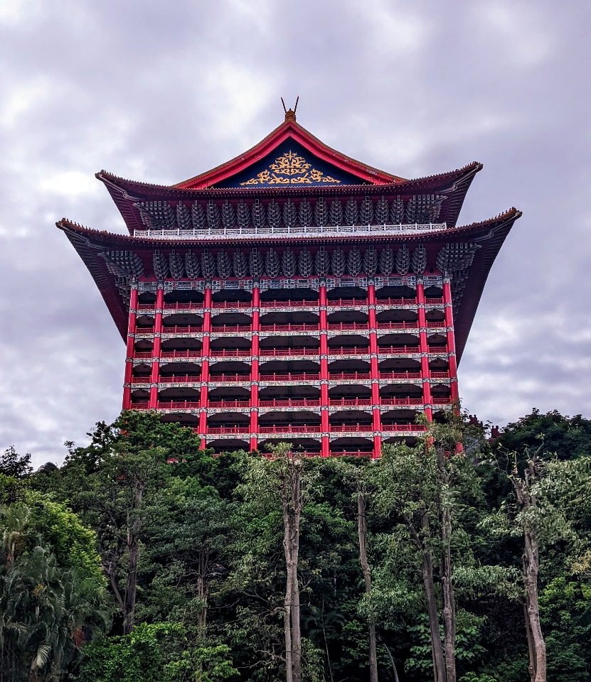 78. Explorando Yuanshan y Sus Alrededores CAPÍTULO 10:  El Santuario del Principe y el Gran Hotel