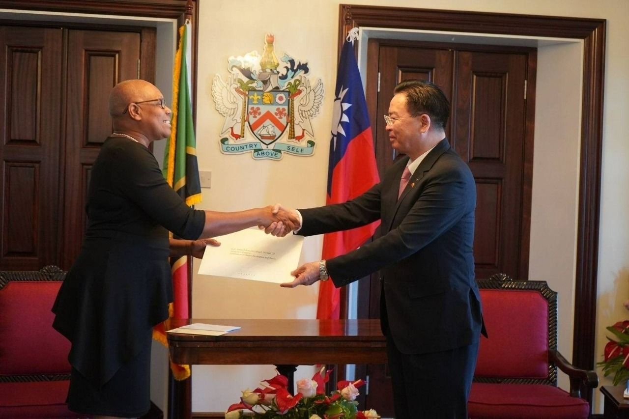 Joseph Wu participó en el 40º aniversario de la independencia de San Cristóbal y Nieves