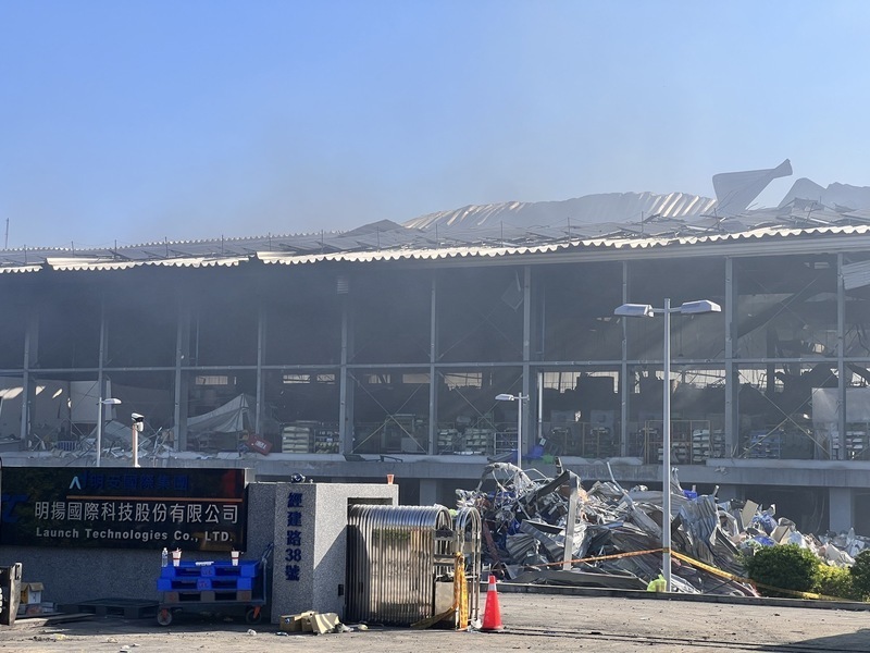 El Gobierno se compromete a mejorar la situación laboral y de equipamiento de los bomberos tras la tragedia de Pingtung