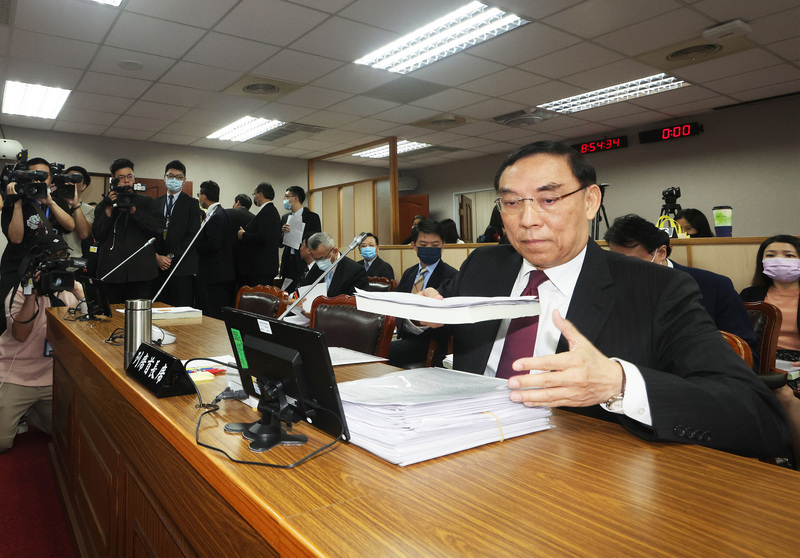 Exasesor naval y legislador del KMT se acusan mutuamente de difamación por una supuesta filtración sobre la construcción de submarinos