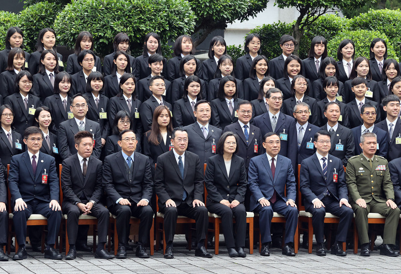 Tsai Ing-wen felicita a los graduados de la 60ª clase de la Academia de Investigación del Ministerio de Justicia