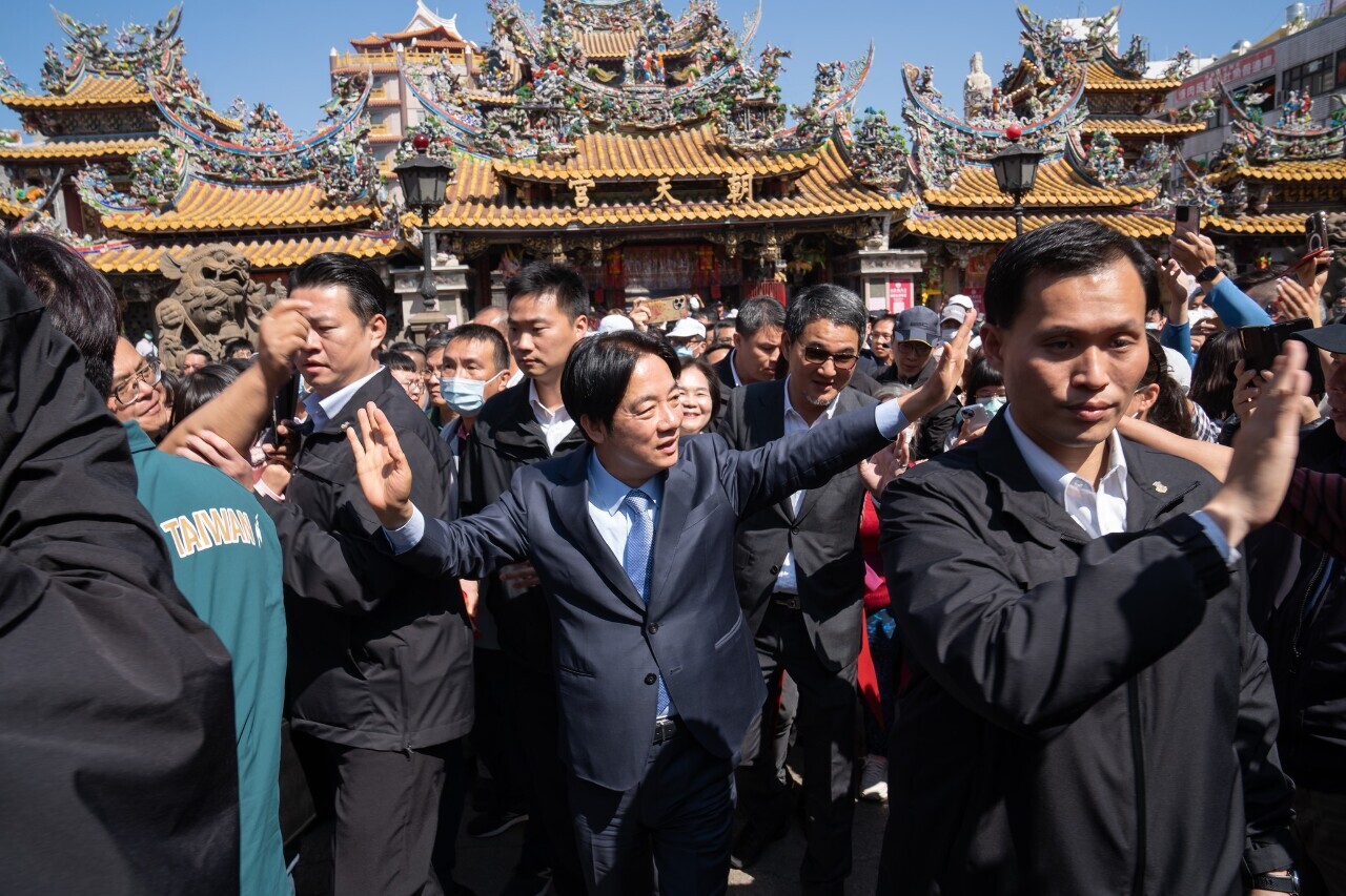 Vicepresidente Lai Ching-te continúa itinerario de visitas a templos en el sur del país