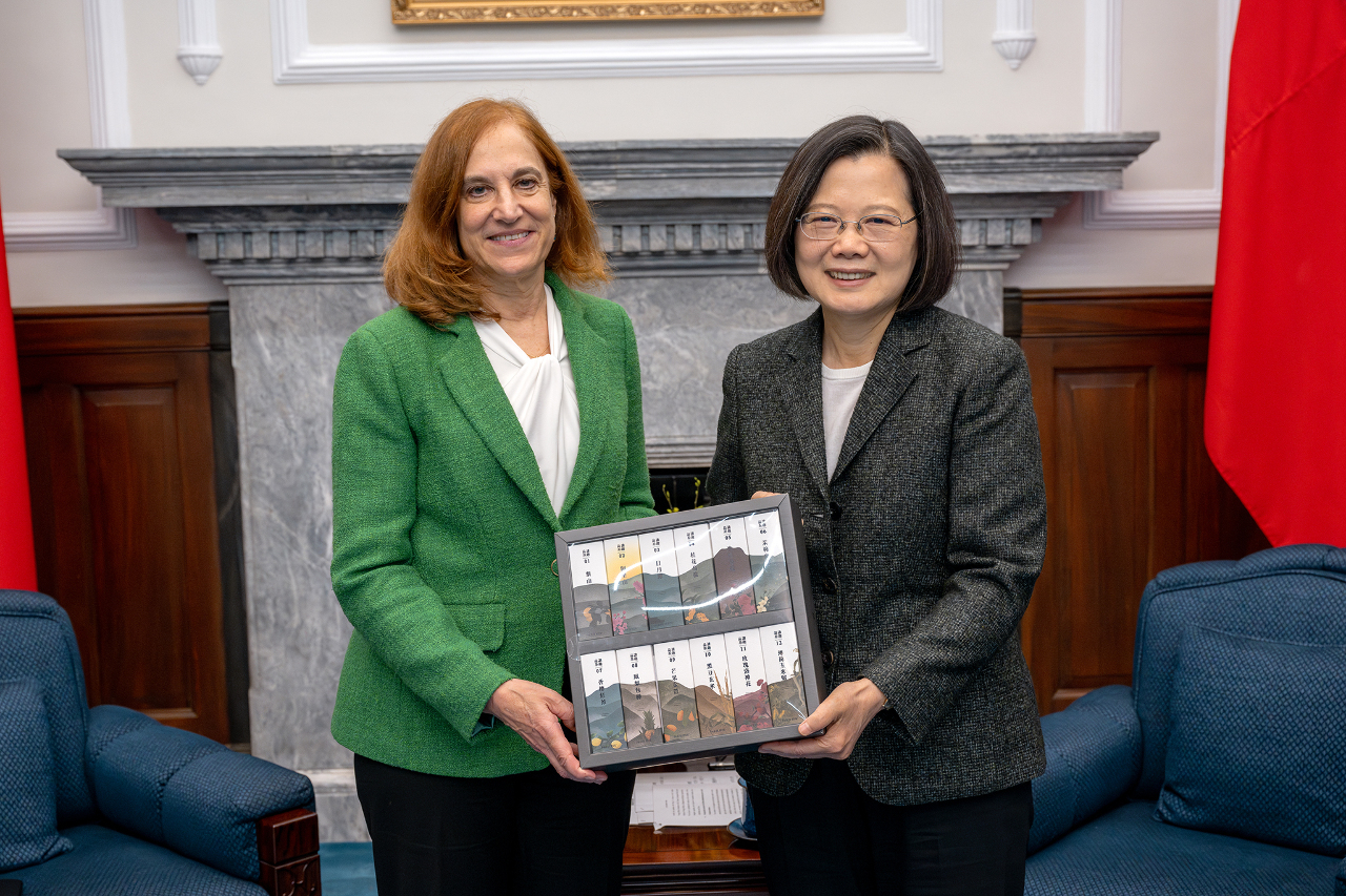 Tsai Ing-wen espera resolver la doble tributación y fortalecer la cooperación en diversos aspectos con EEUU
