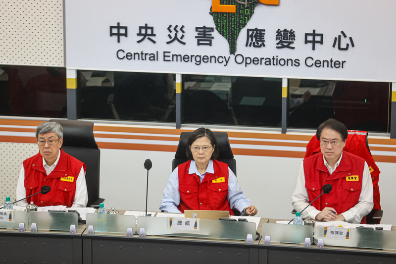 Presidenta Tsai Ing-wen pide a agencias de todo el país mantenerse alerta tras sismo de 7,2 grados