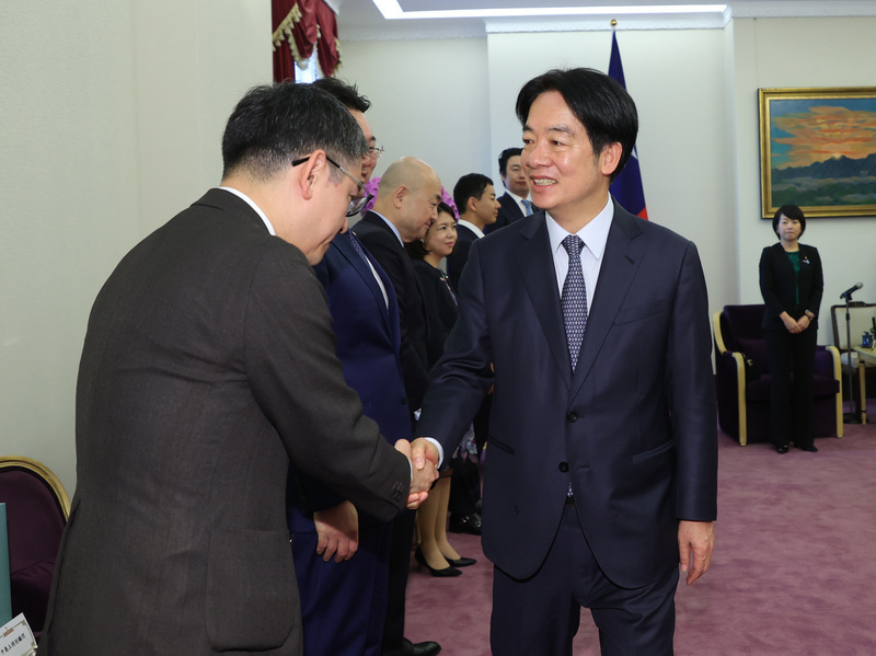 Lai Ching-te recibe a una delegación de las juventudes del Partido Liberal Democrático de Japón