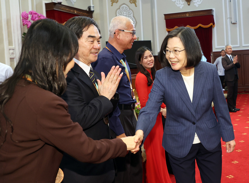 La presidenta Tsai recibe a los trabajadores-modelo del año