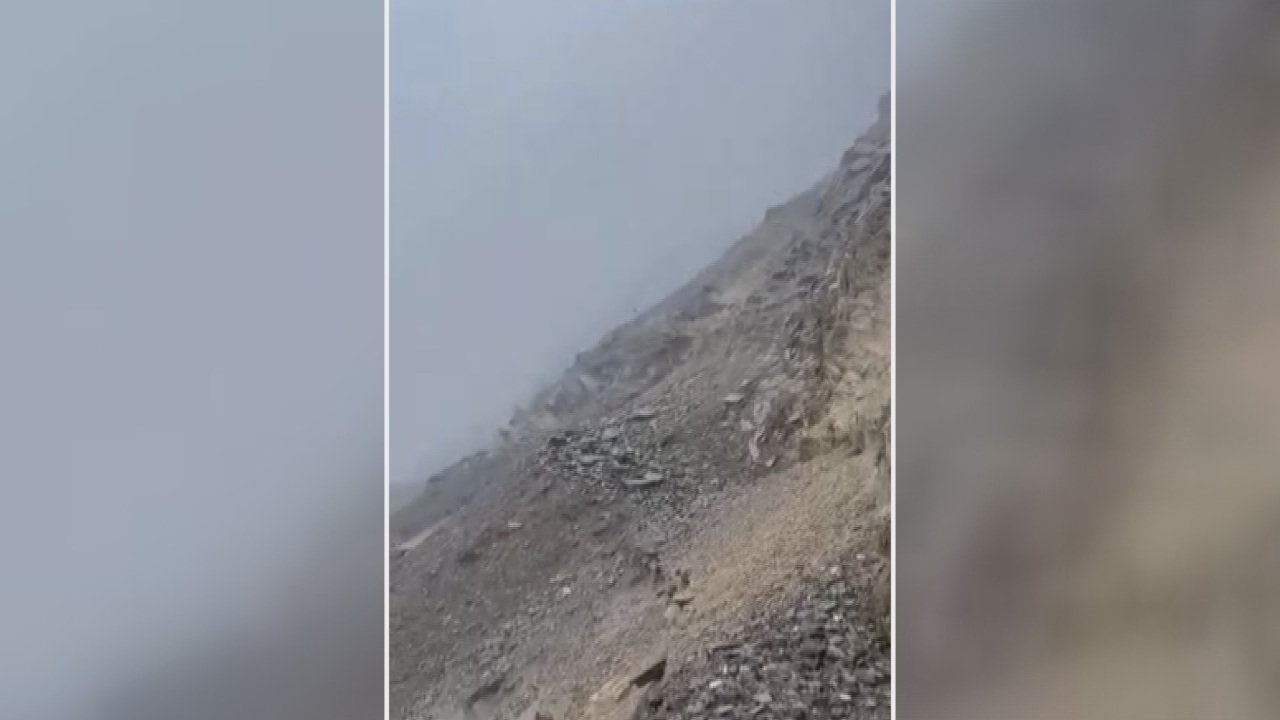 Los terremotos continúan y se presencian caída de rocas de diferentes tamaños