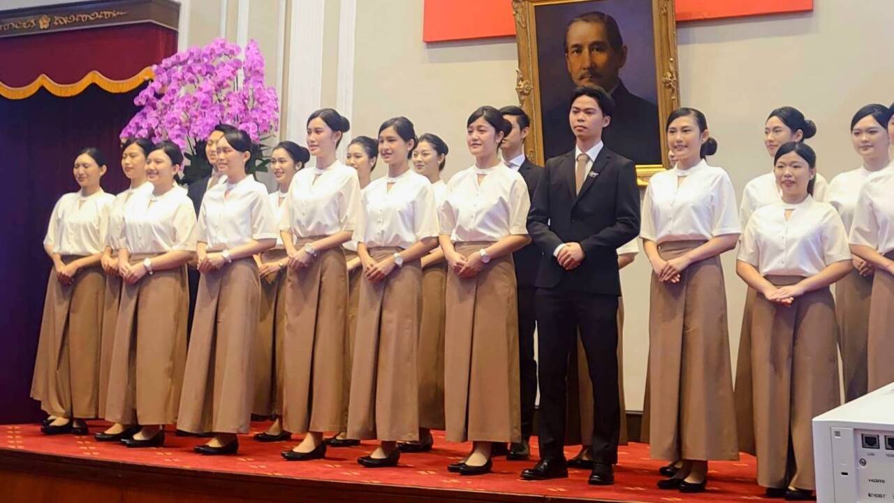Se presentan los diseños de los estudiantes embajadores para la ceremonia de investidura de Lai Ching-te