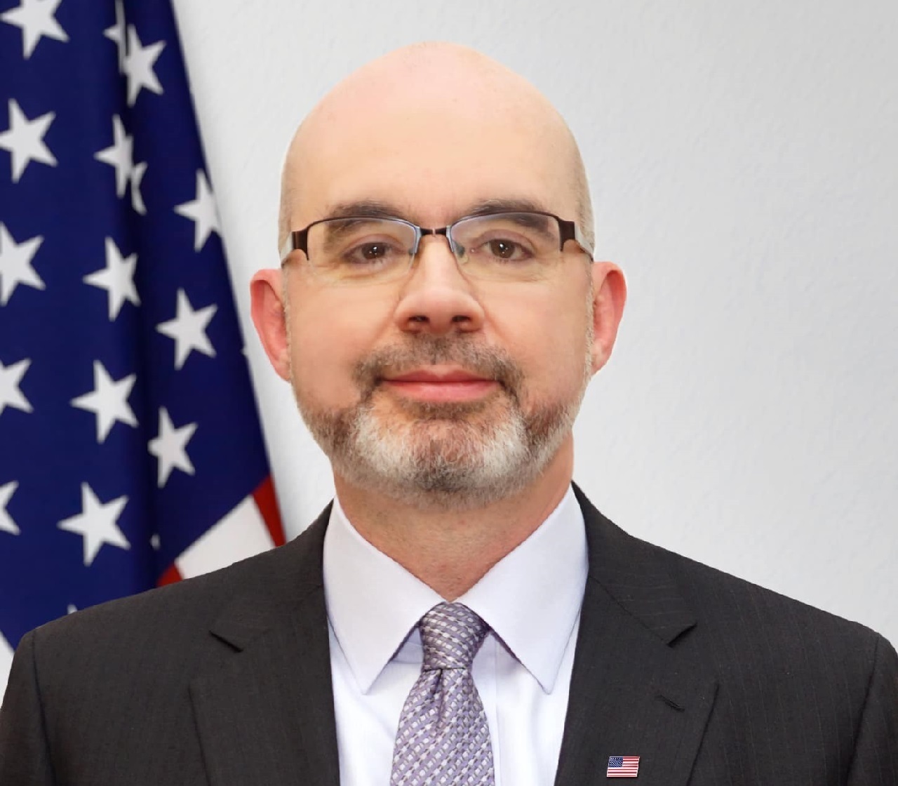 Exteriores da la bienvenida al nombramiento de Raymond Greene como nuevo director del AIT en Taipéi