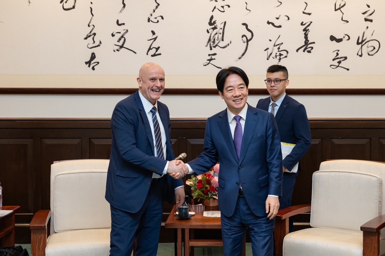 Lai Ching-te da la bienvenida al Proyecto Puente de Taiwán para la educación en la paz