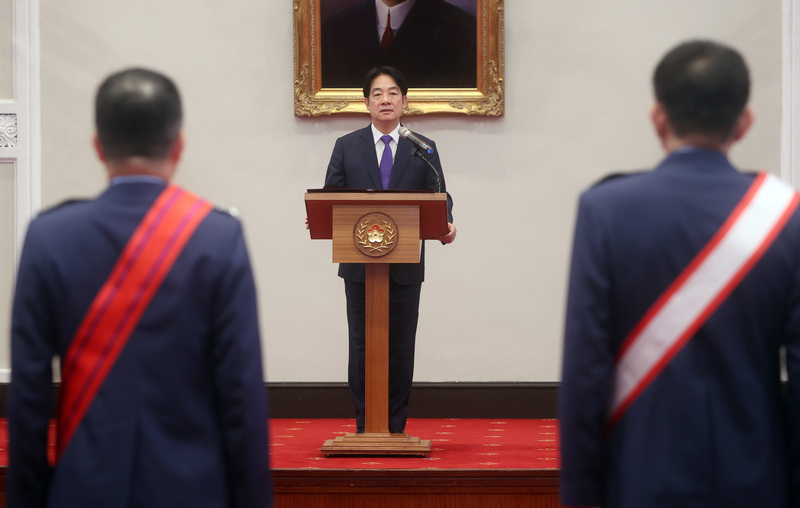 Lai Ching-te preside las condecoraciones y ascensos en la cúpula de las fuerzas armadas y el ejército del aire