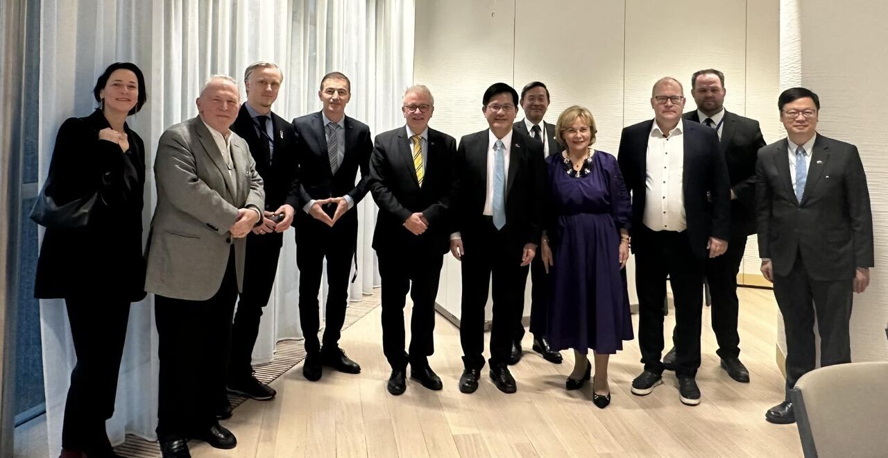 Lin Chia-lung da comienzo a su gira europea con una visita al Parlamento Europeo y el desafío de afianzar las relaciones con Lituania