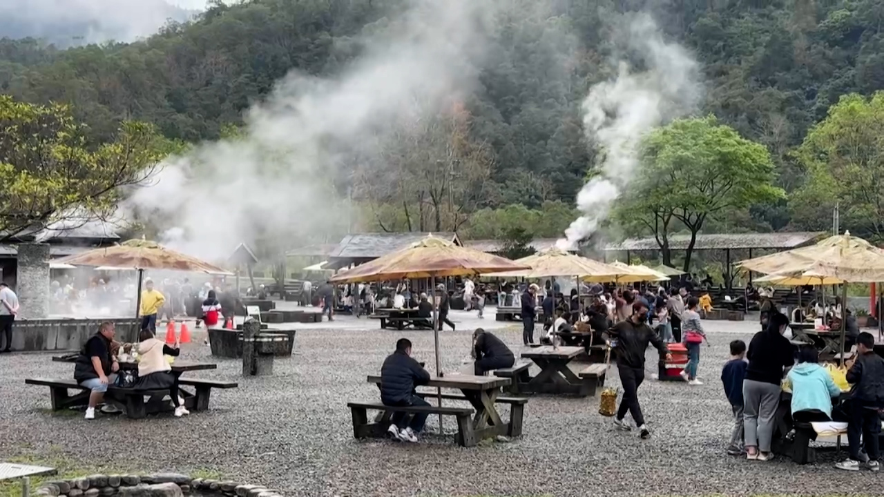 Festival de las Termas de Lanyan abre sus puertas