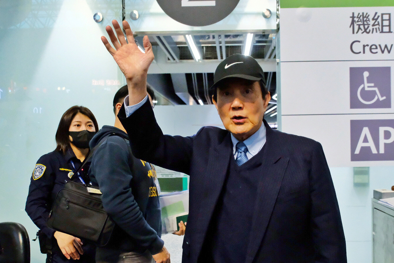 Ma Ying-jeou da inicio a su tercera visita a China continental con estudiantes de su fundación