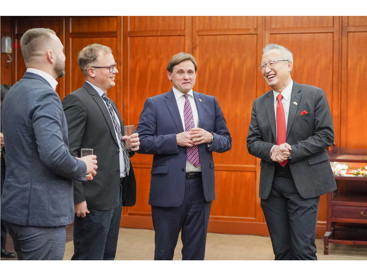 Delegación del gobierno lituano visita Taiwán para cooperar en desinformación