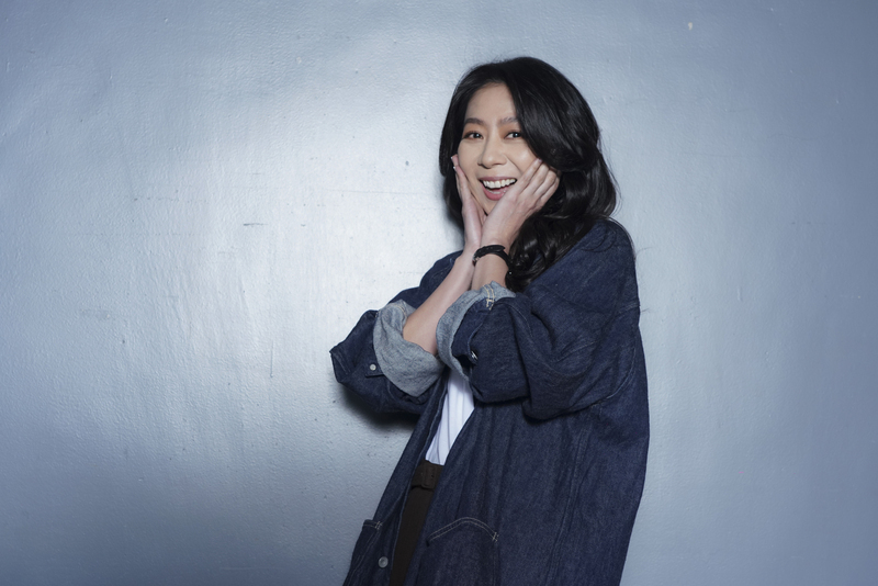 «Huyamos juntos hasta la luna» de Mayday y Cheer Chen