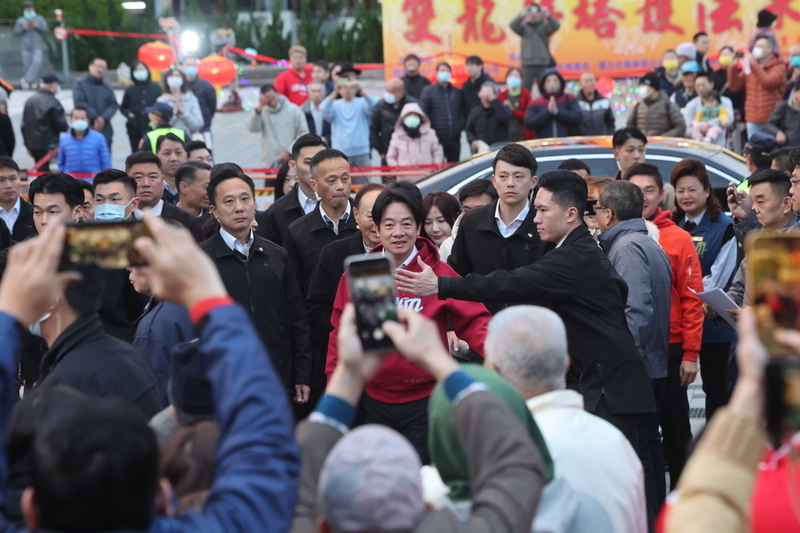 Presidente Lai visita templos del norte y sur de Taiwán en primer día del año de la serpiente