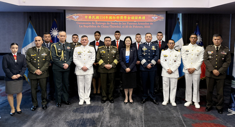 Taiwán entrega becas a oficiales y cadetes del ejército guatemalteco para formación adicional con el ejército taiwanés