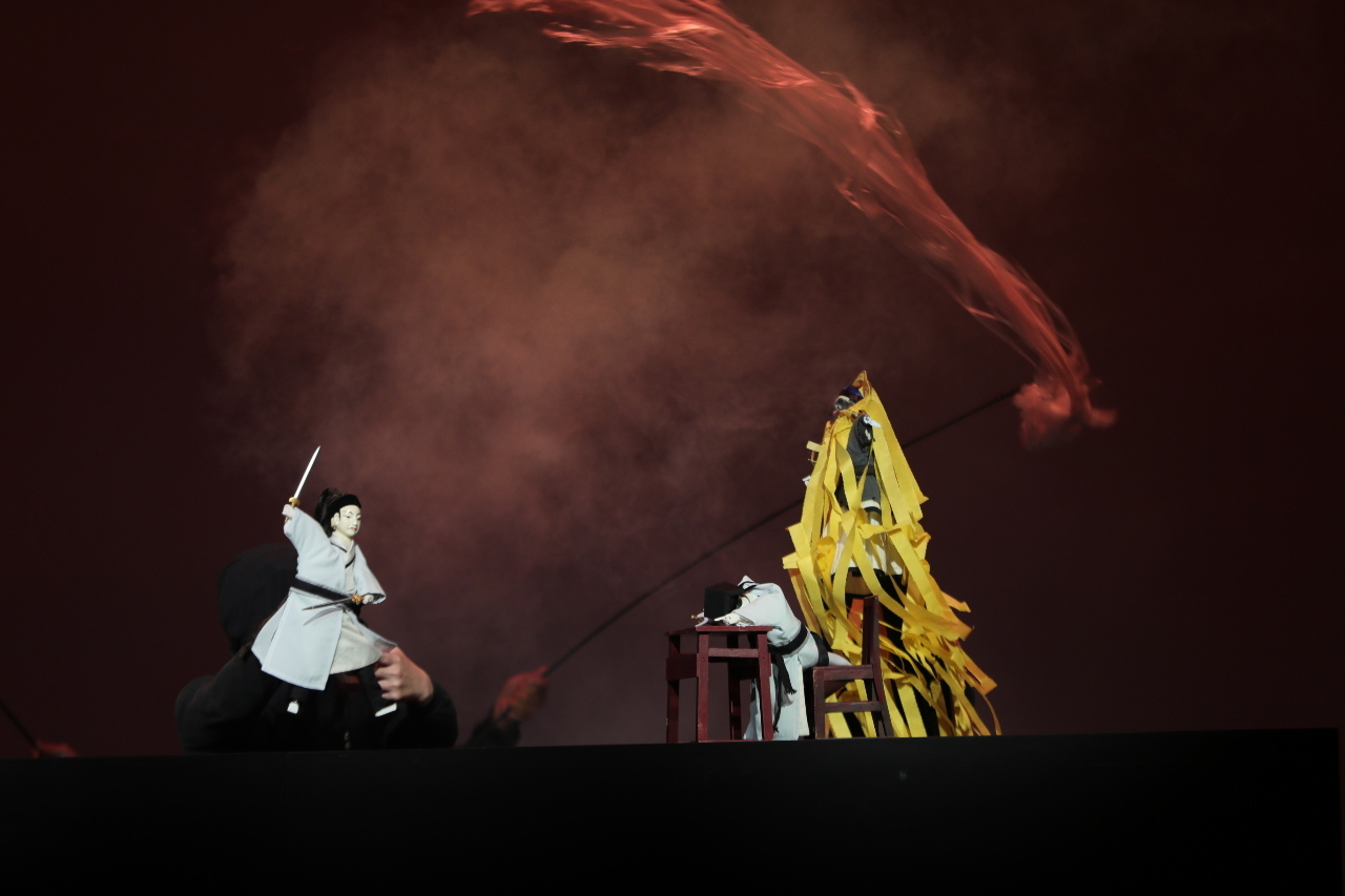 Teatro de títeres «Los inocentes» y la vida de Lu Ho-jo