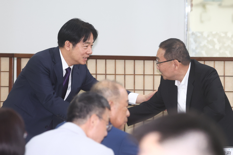Lai Ching-te intenta calmar a los empresarios de Nueva Taipéi ofreciendo datos macroeconómicos positivos