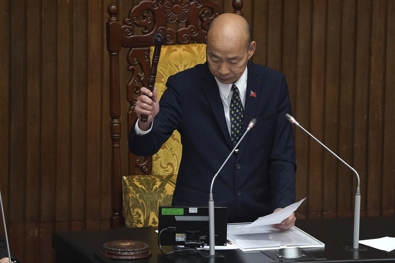 El legislativo taiwanés aprueba subir el salario a los militares voluntarios pese a las críticas del PDP
