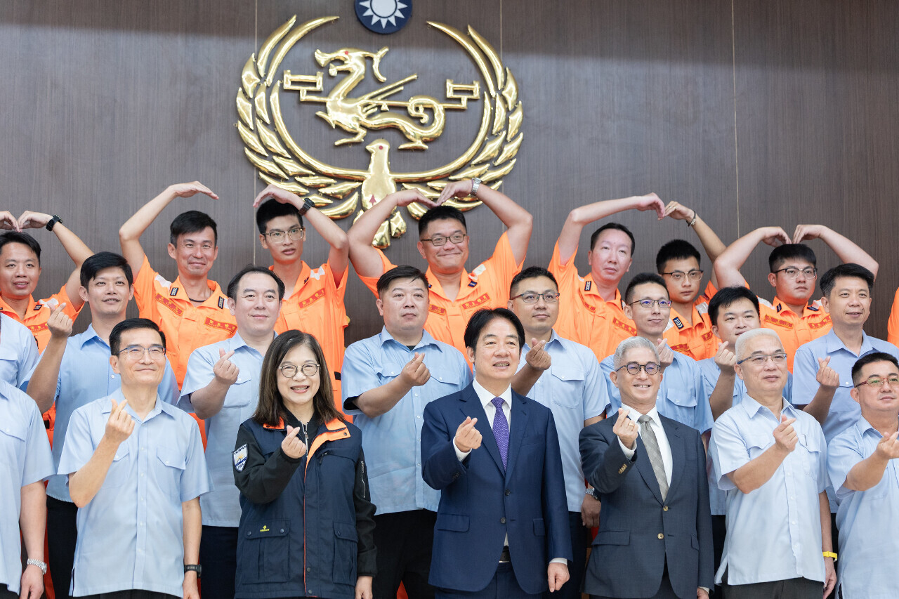 Lai visita a la Guardia Costera de Keelung y recalca la importancia de la seguridad marítima